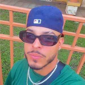 Meet your Posher, Joel